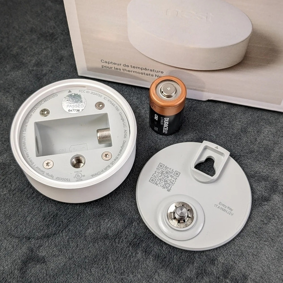 Google nest temperature sensor & battery no box included (ref#3) - Picture 2 of 5
